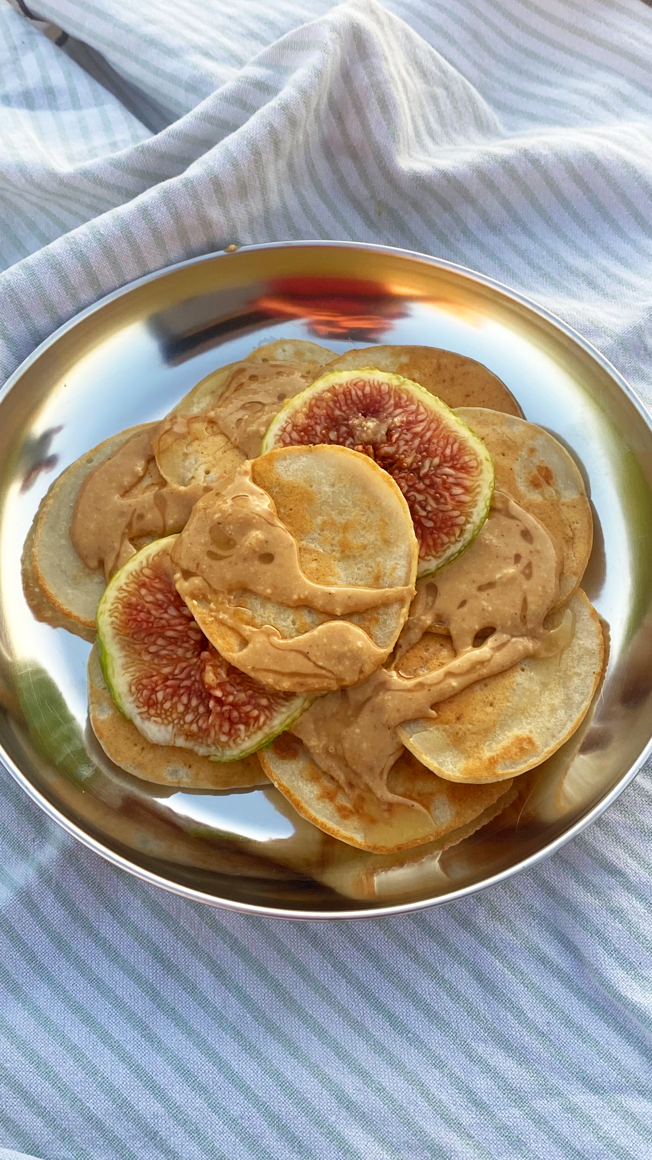 Vegan pancakes with CRAVERS Hazelnut Butter